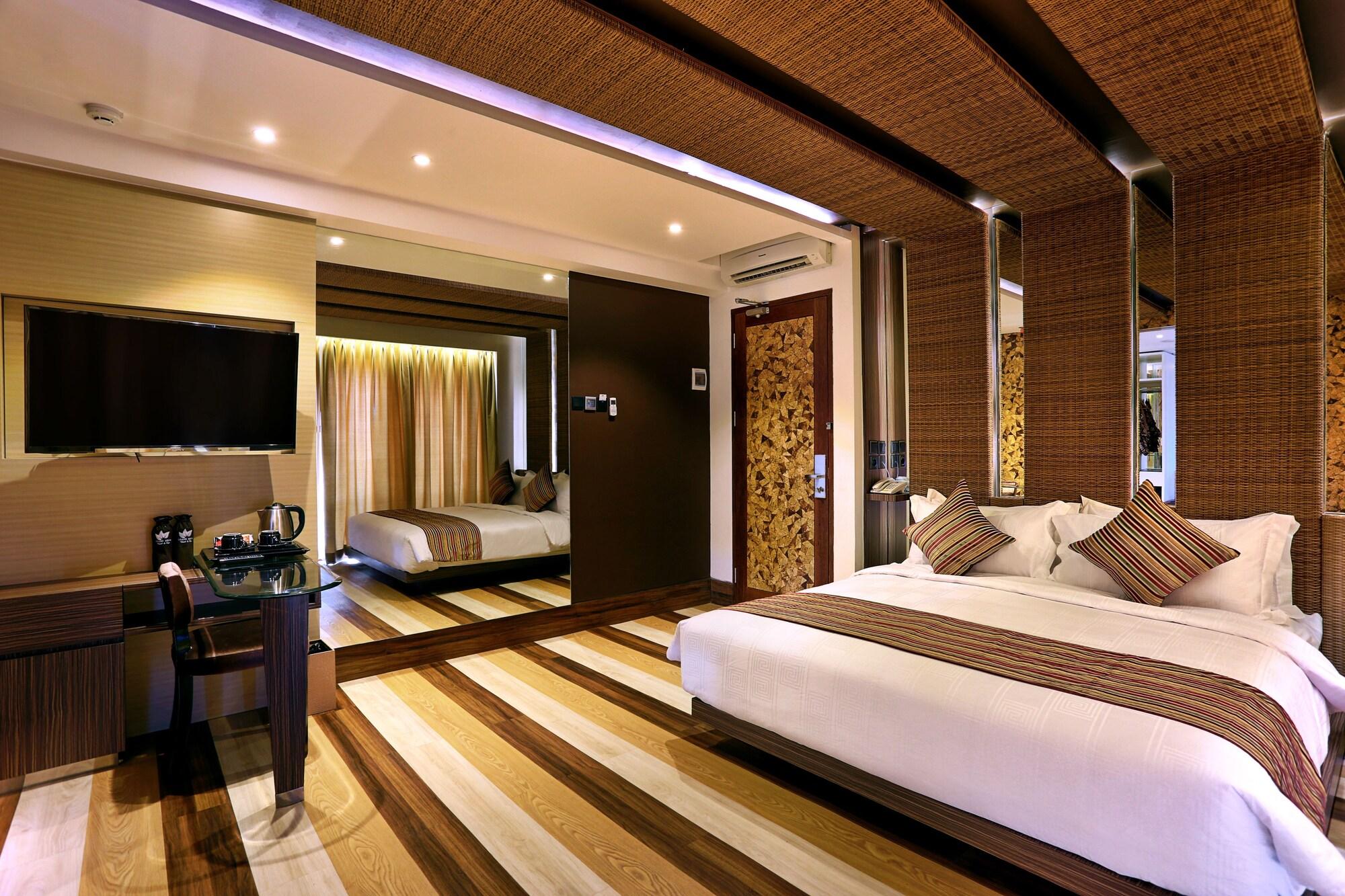 Mega Boutique Hotel Kuta  Exterior photo