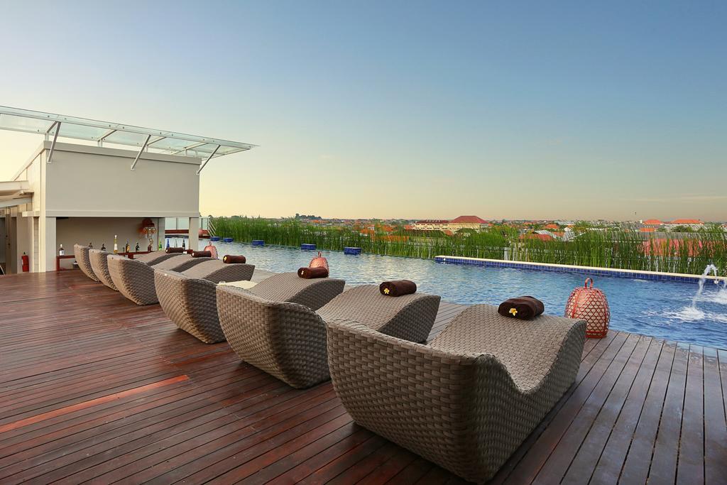 Mega Boutique Hotel Kuta  Exterior photo