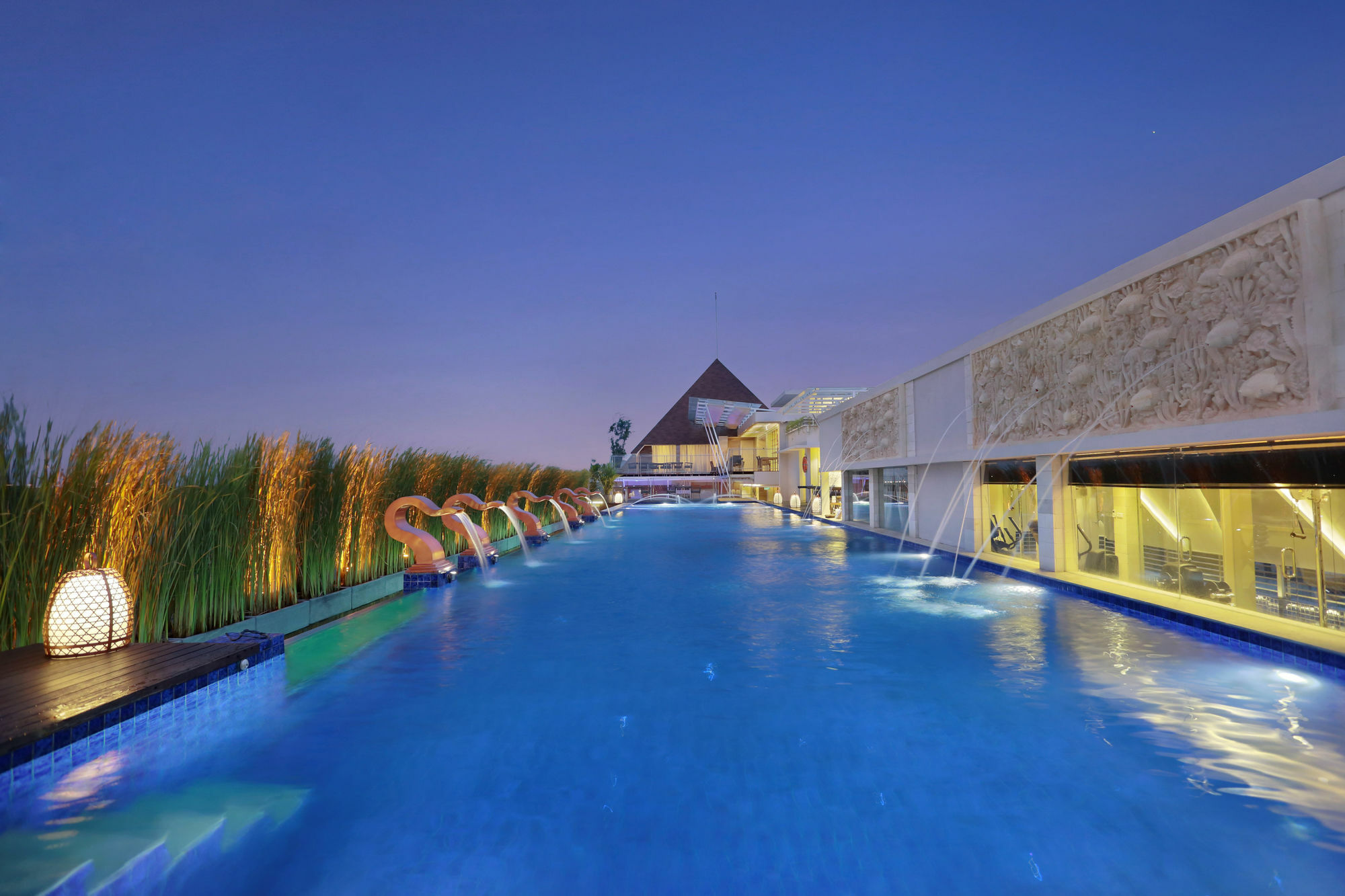 Mega Boutique Hotel Kuta  Exterior photo